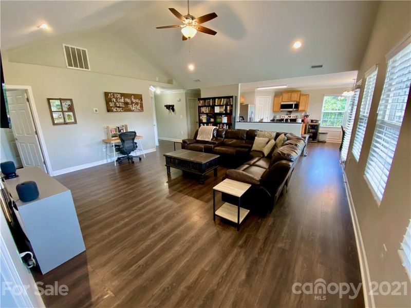 7851 Barkley Rd, Sherrills Ford, NC 28673