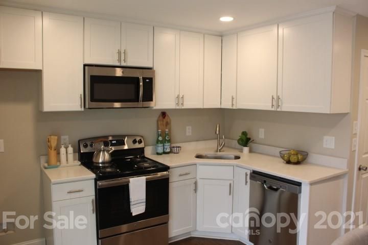 1700 Herrin Ave, Charlotte, NC 28205
