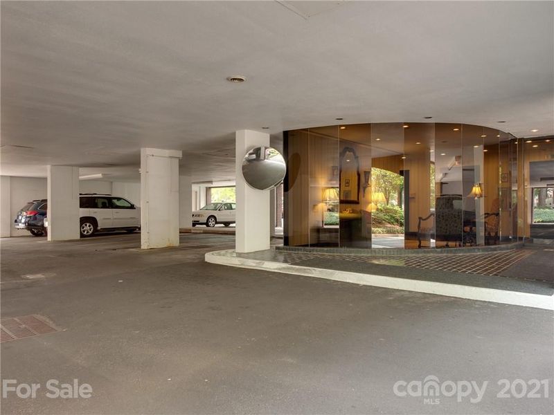 918 Cherokee Rd, Charlotte, NC 28207