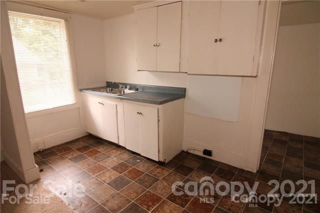 406 9th St, Kannapolis, NC 28081