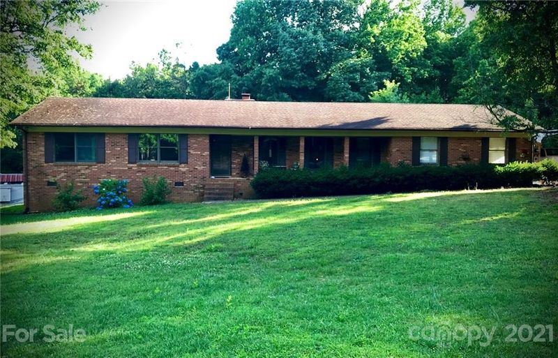 282 Cowans Ford Rd, Stanley, NC 28164