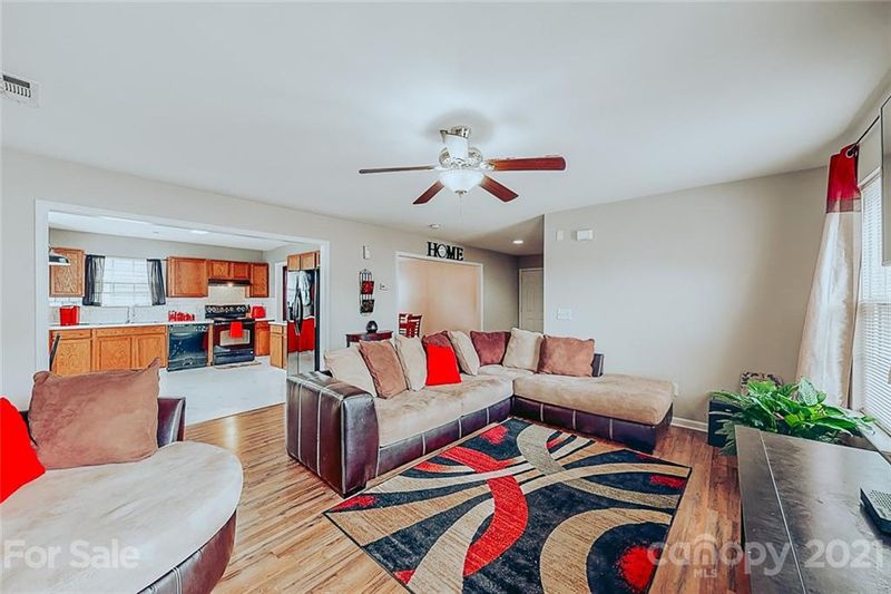 1565 Kindred Cir, Concord, NC 28027