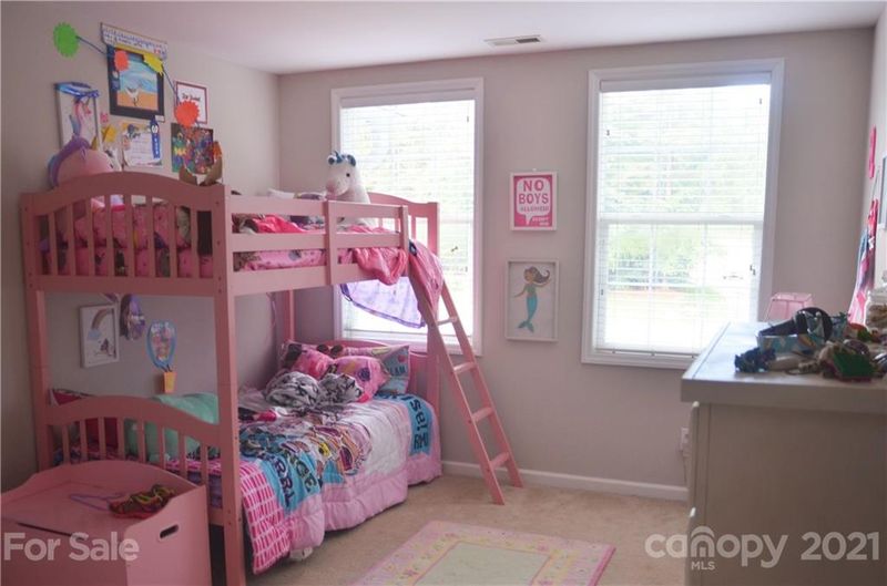 1427 Forest Ridge Dr, Stanley, NC 28164