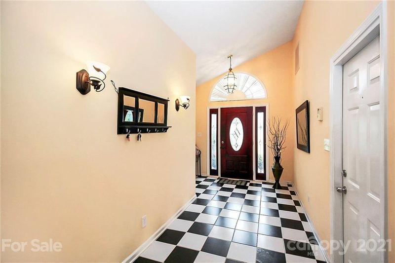 6900 Long Needles Dr, Charlotte, NC 28277