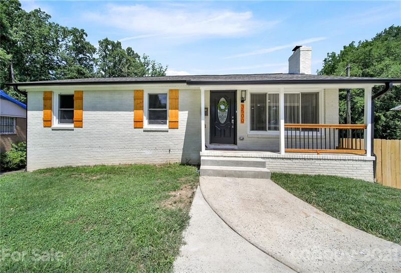 3500 Sargeant Dr, Charlotte, NC 28217