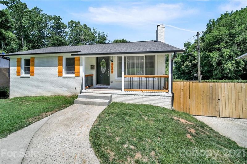 3500 Sargeant Dr, Charlotte, NC 28217