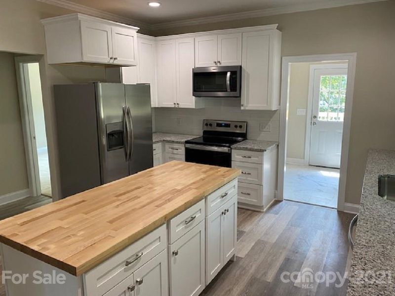 2118 Ravendale St, Kannapolis, NC 28083