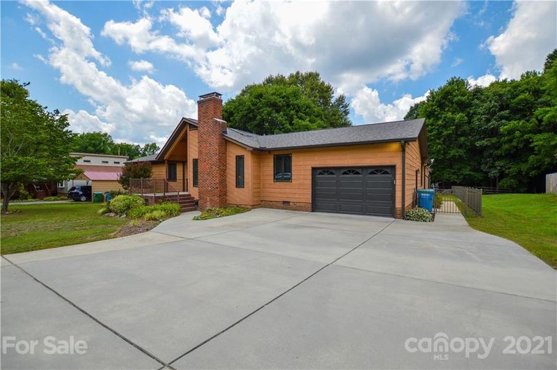 5408 Carving Tree Dr, Harrisburg, NC 28075