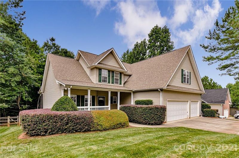156 Gray Cliff Dr, Mooresville, NC 28117