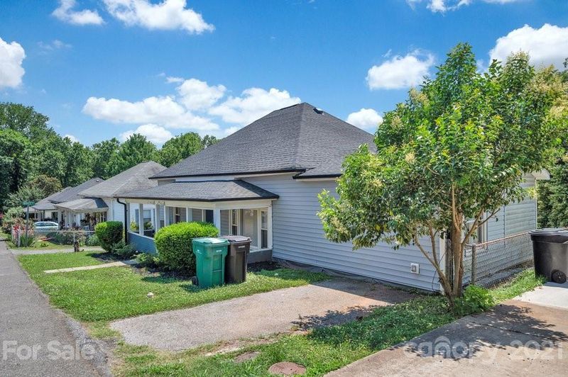 43 Third St, Cramerton, NC 28032