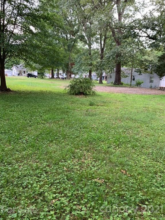 710 Cedar St, Lincolnton, NC 28092