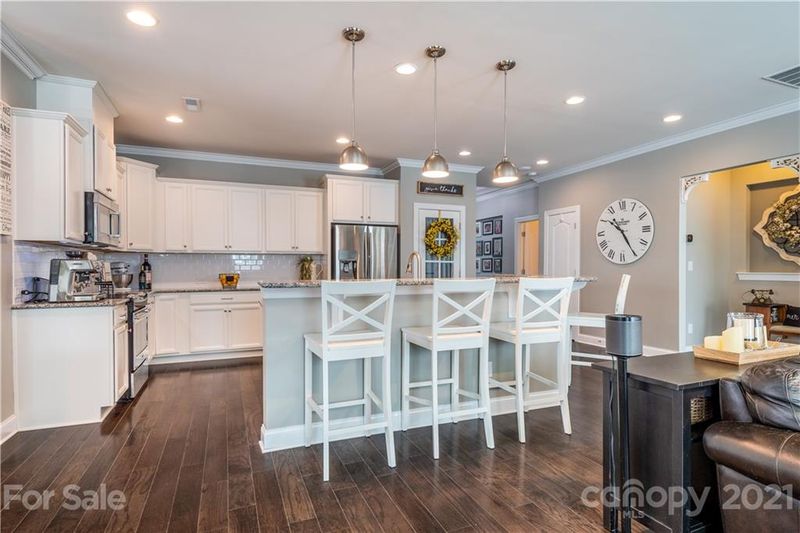 18820 Avery Park Dr, Cornelius, NC 28031