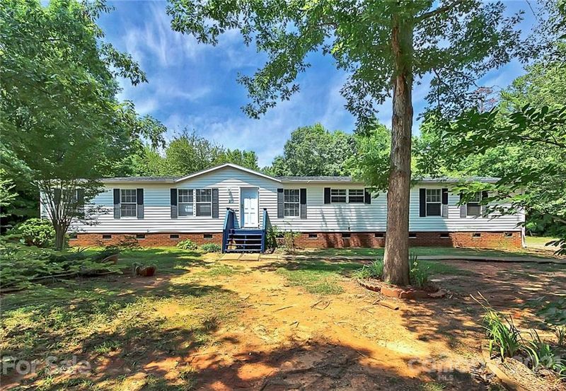 8805 Summerhill Dr, Waxhaw, NC 28173