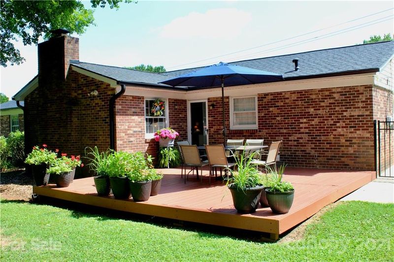 3332 Gardner Park Rd, Gastonia, NC 28054