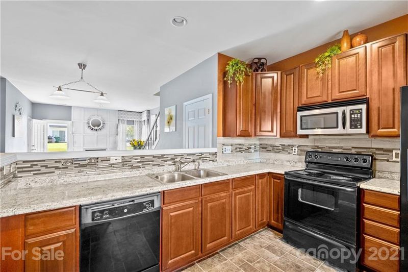 10606 Bunclody Dr, Charlotte, NC 28213
