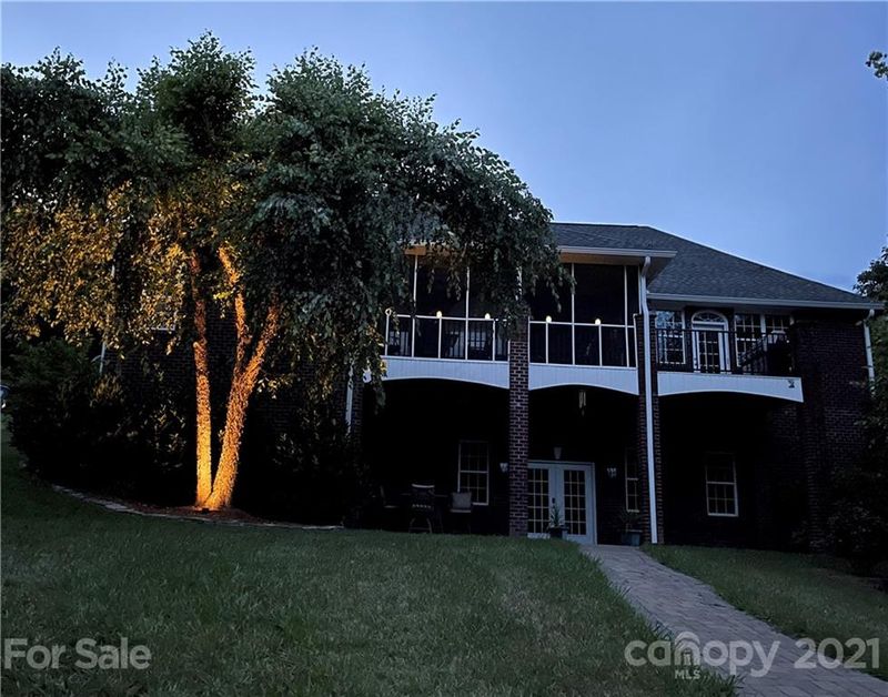 8421 Marina Ln, Catawba, NC 28609