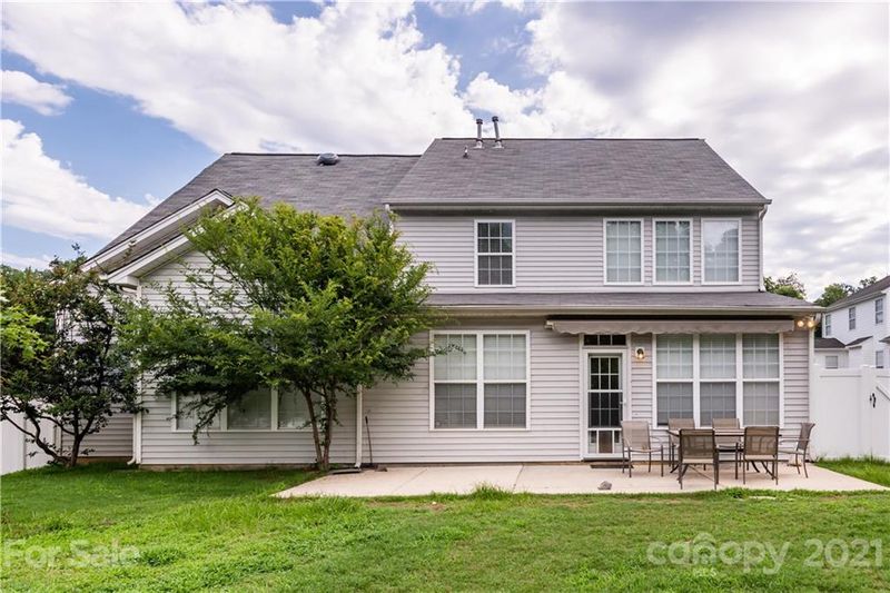 10808 Peddlers Ct, Davidson, NC 28036