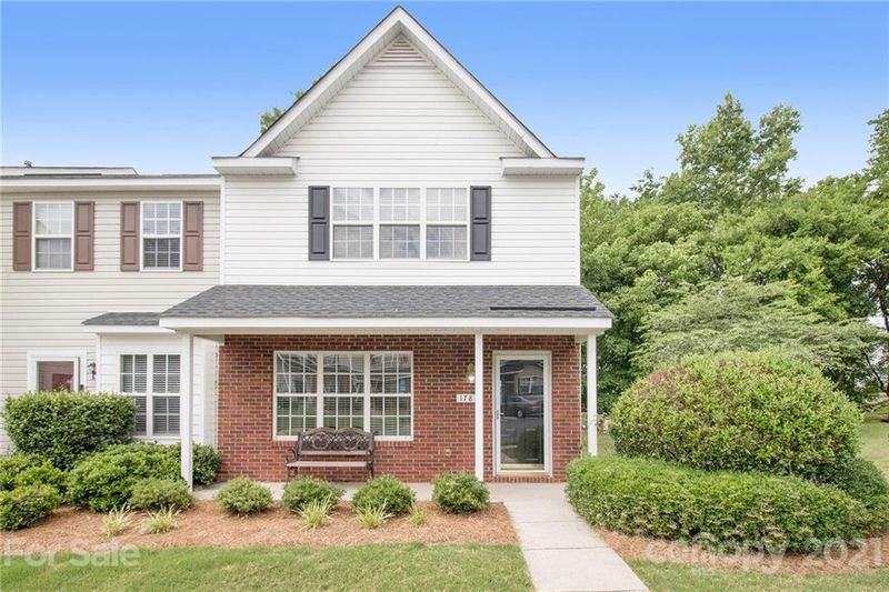 1782 Forest Side Ln, Charlotte, NC 28213