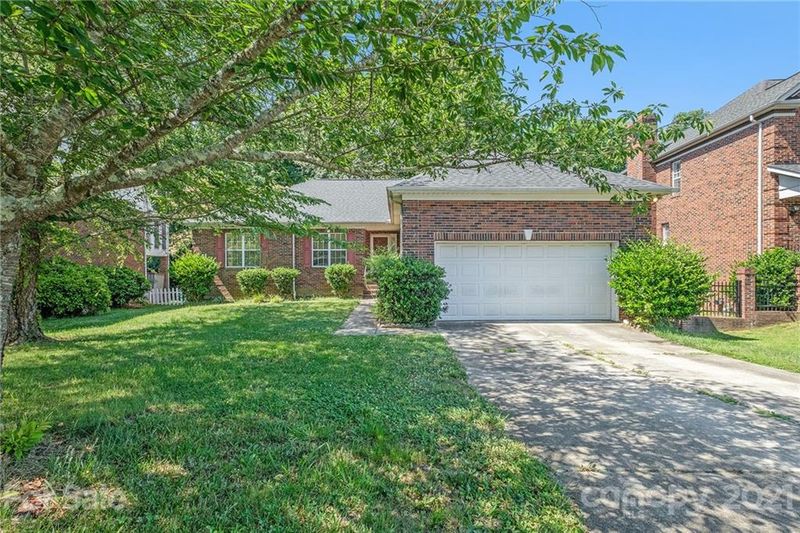 3624 Trappers Run Dr, Matthews, NC 28105
