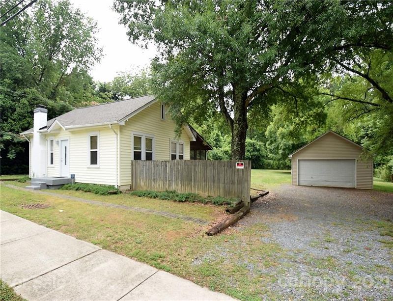 3916 Sofley Rd, Charlotte, NC 28206