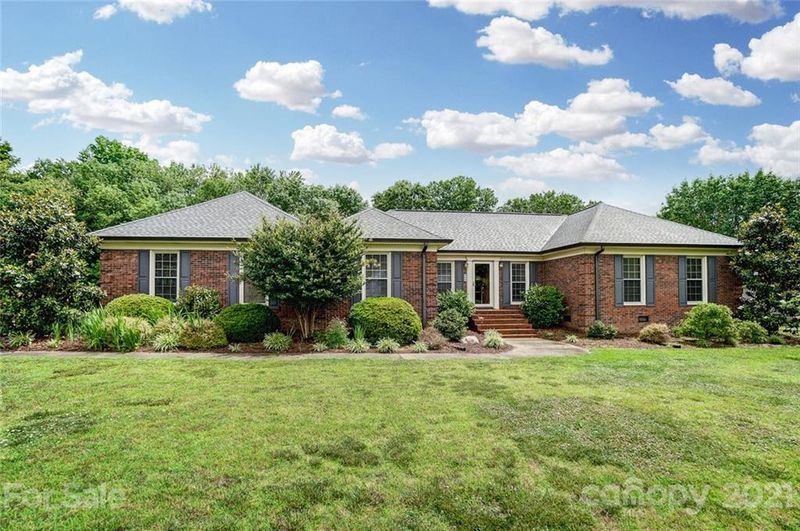 454 Cottonfield Cir, Waxhaw, NC 28173