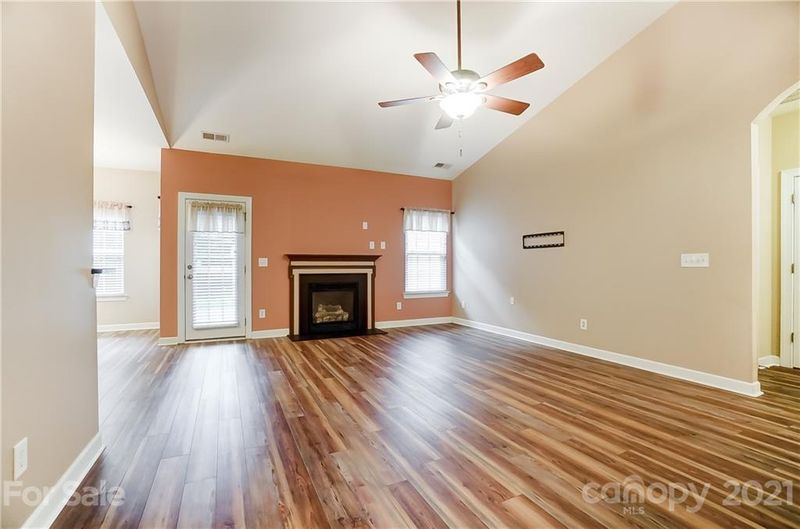 2402 Sierra Chase Dr, Monroe, NC 28112