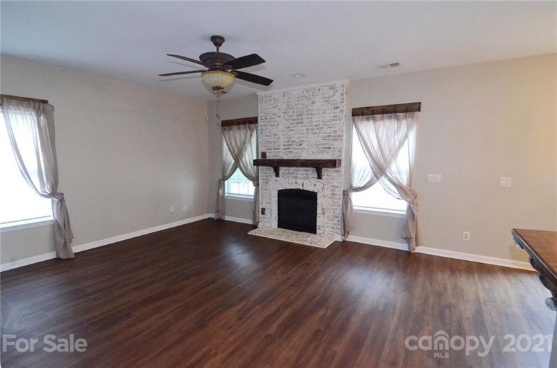 4825 Brockton Ct, Concord, NC 28027