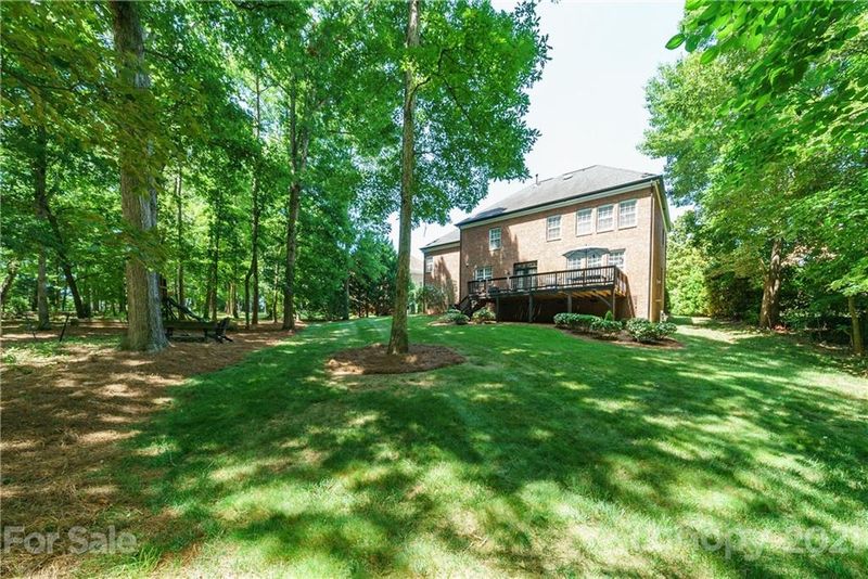 507 Hidden Manor Dr, Matthews, NC 28104