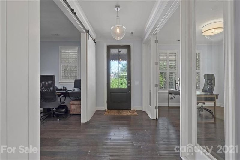 9807 Avenal Ln, Charlotte, NC 28270