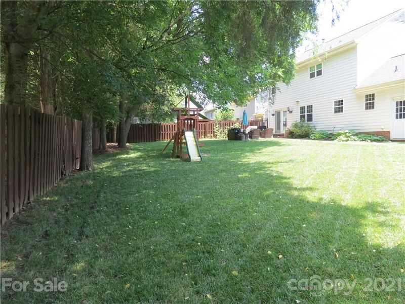 1833 Middlebury Ct, Kannapolis, NC 28081