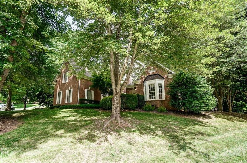 4416 Shadow Cove Ln, Charlotte, NC 28216