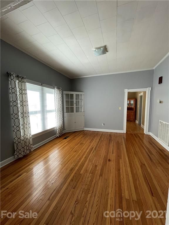 3276 E Calvin St, Claremont, NC 28610