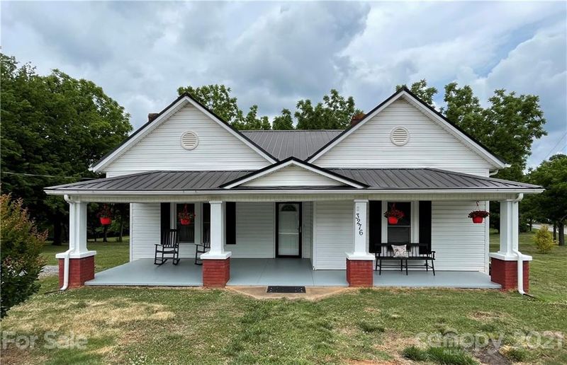 3276 E Calvin St, Claremont, NC 28610