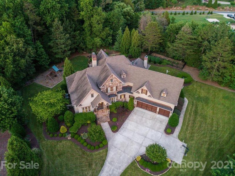 910 Martingale Ln, Davidson, NC 28036