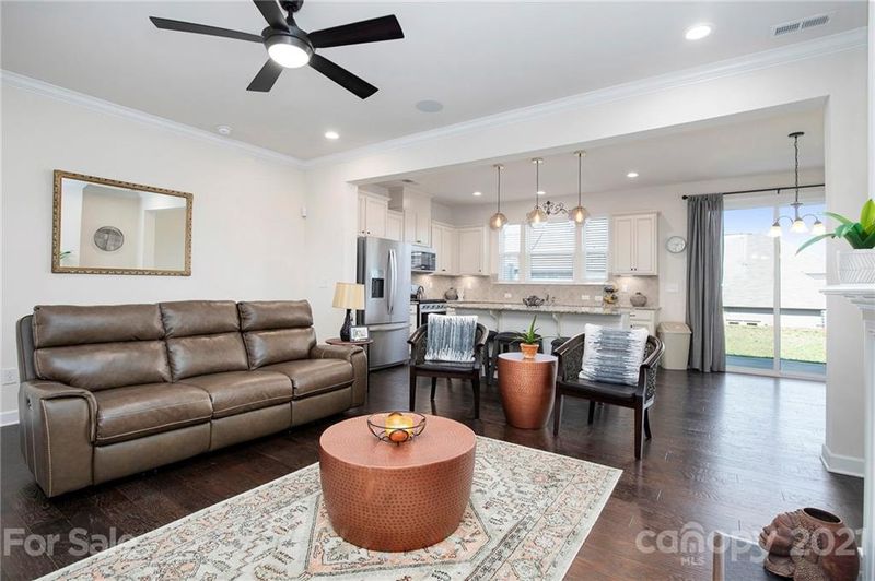 5637 Garrow Glen Rd, Charlotte, NC 28278
