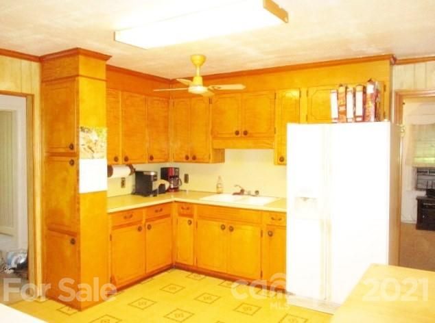 409 Laurel Ct, Lancaster, SC 29720