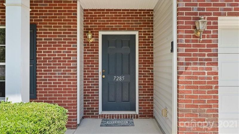 7285 Cascading Pines Dr, Tega Cay, SC 29708