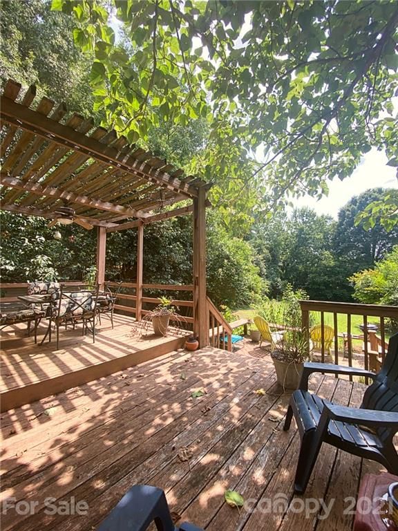104 S Elm St, Cherryville, NC 28021