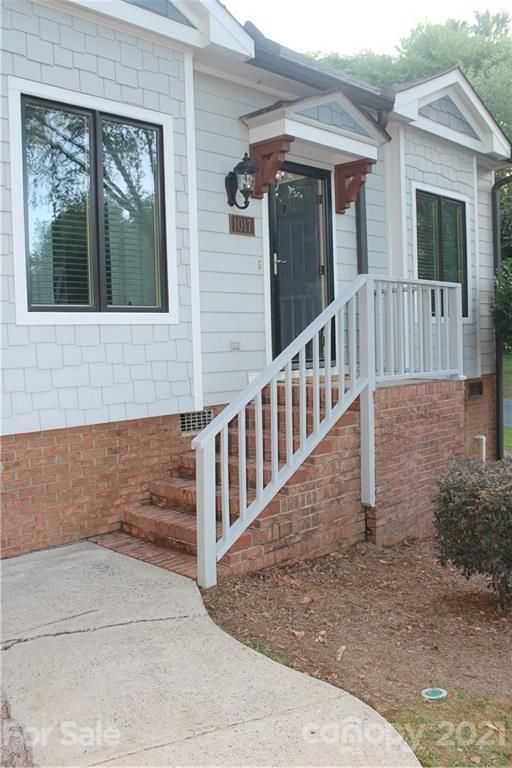 1017 Kenilworth Ct, Concord, NC 28027