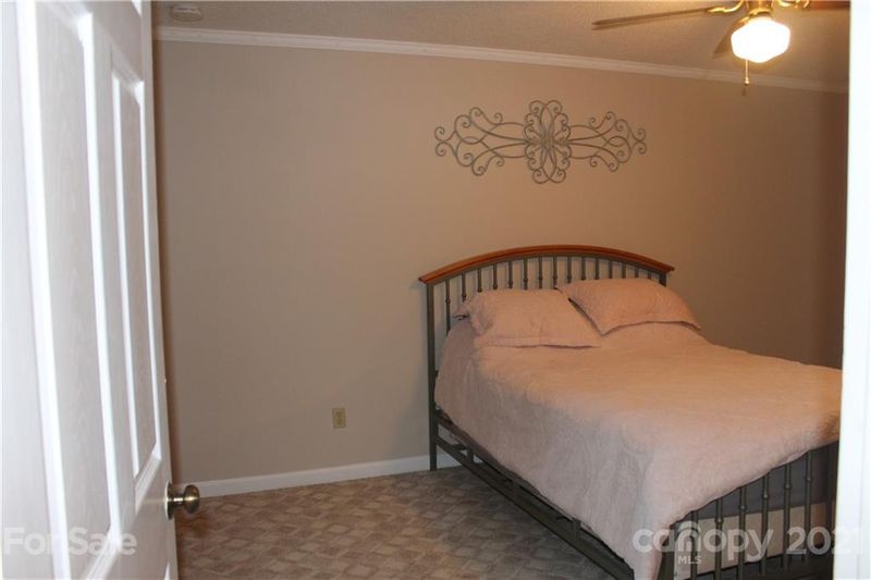 1017 Kenilworth Ct, Concord, NC 28027