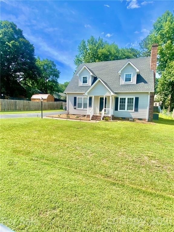 2352 Ellerbe Dr, Kannapolis, NC 28083