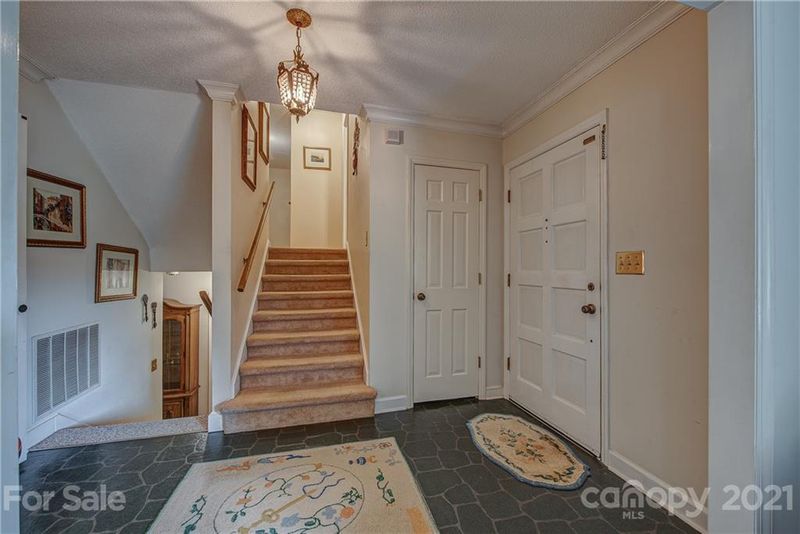 2050 Linda St, Gastonia, NC 28054