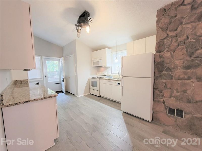 8601 Newgrass Ln, Charlotte, NC 28227