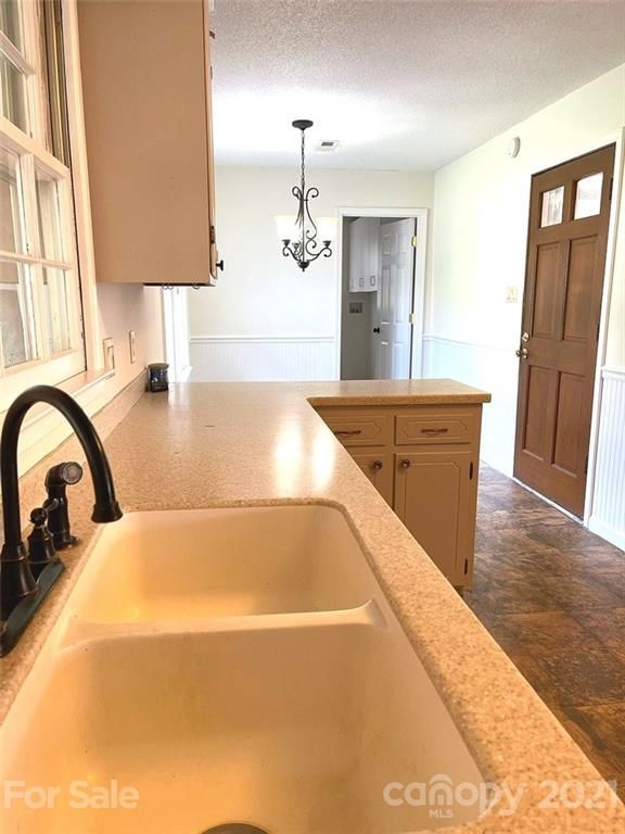 2414 Southbend Rd, Clover, SC 29710