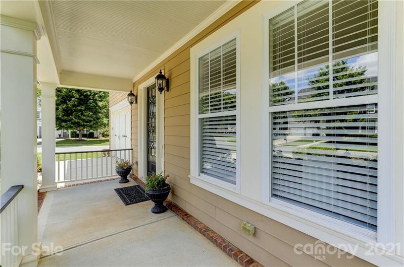 1001 Harrogate Ln, Matthews, NC 28104