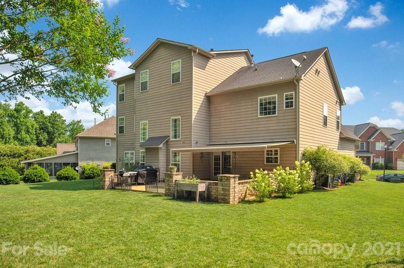 2112 Willowcrest Dr, Waxhaw, NC 28173