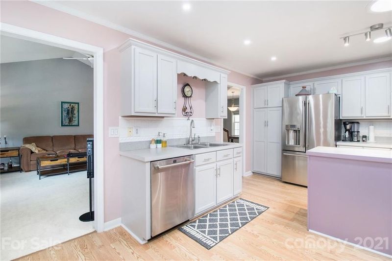 2729 Emperor St, Claremont, NC 28610