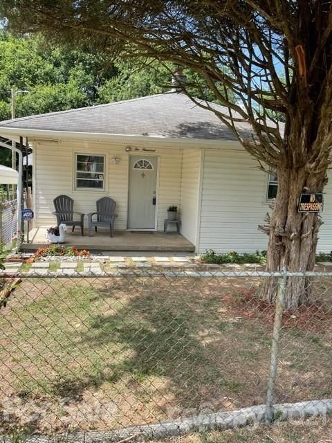 200 Winget Cir, Gastonia, NC 28054