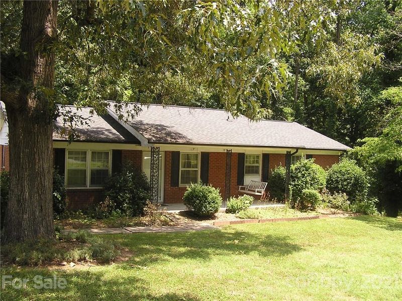 1916 Normandy Rd, Kannapolis, NC 28081