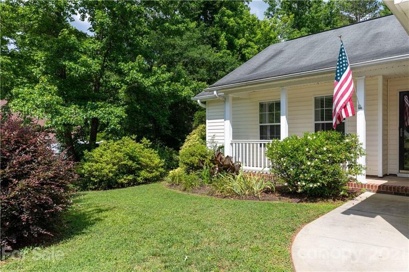 820 Chipmeadow Ln, York, SC 29745